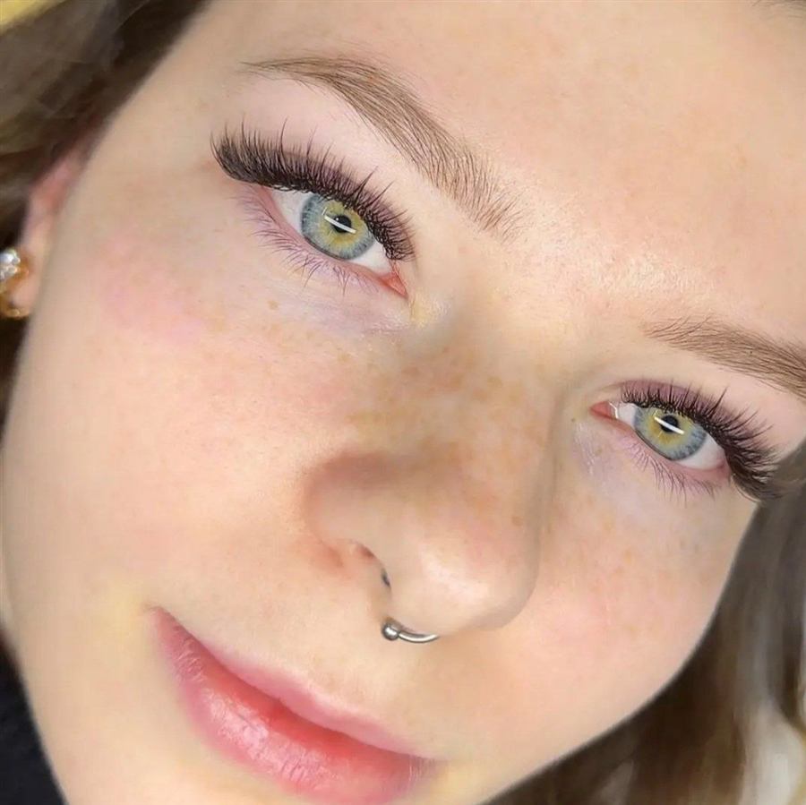 Eyelash extensions before and after result