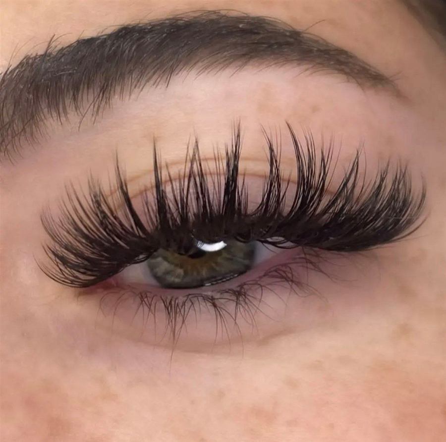 Best lash extensions technique – full volume set
